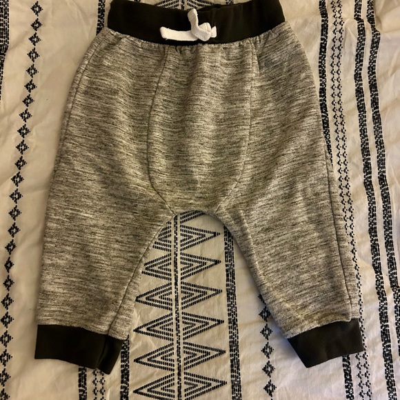 Cat & Jack 6-9 month jogger bundle - Picture 2 of 4